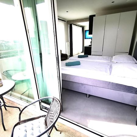 Hh 03 By Rockchair - Superhost Status - Modernes Apartment Mit Sonnigem Balkon & Premium Boxspringbetten In Winterhude - Hamburg Top Geheimtipp Buitenkant foto