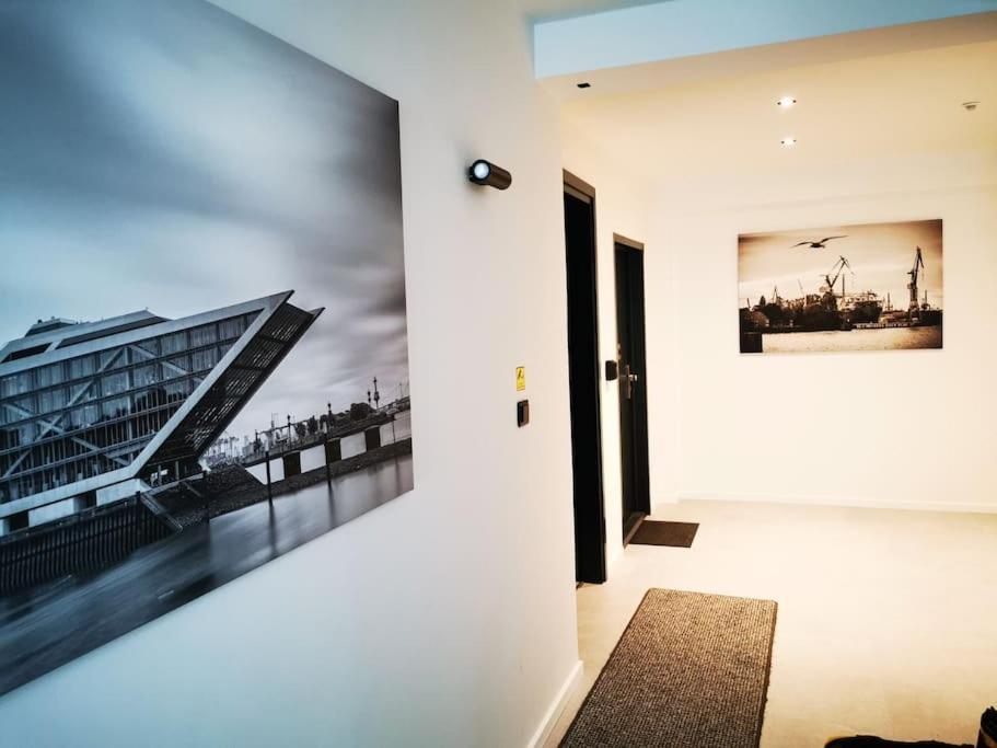 Hh 03 By Rockchair - Superhost Status - Modernes Apartment Mit Sonnigem Balkon & Premium Boxspringbetten In Winterhude - Hamburg Top Geheimtipp Buitenkant foto