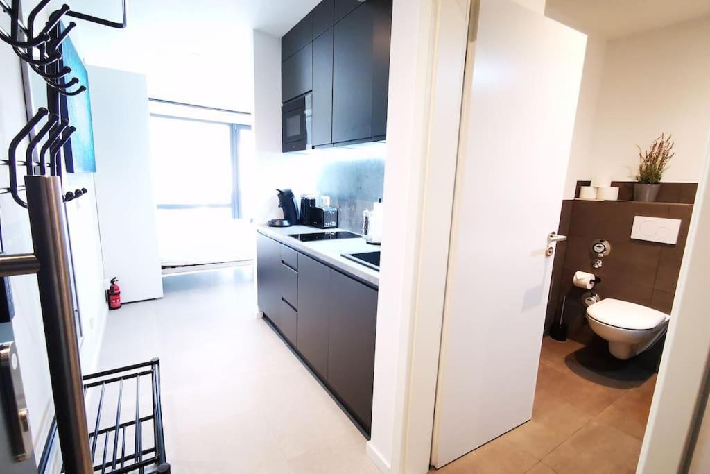 Hh 03 By Rockchair - Superhost Status - Modernes Apartment Mit Sonnigem Balkon & Premium Boxspringbetten In Winterhude - Hamburg Top Geheimtipp Buitenkant foto