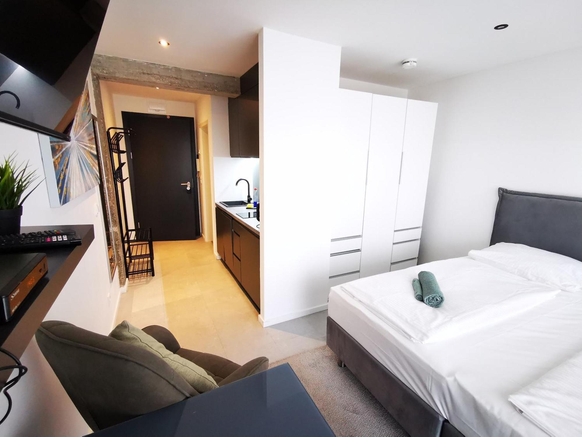 Hh 03 By Rockchair - Superhost Status - Modernes Apartment Mit Sonnigem Balkon & Premium Boxspringbetten In Winterhude - Hamburg Top Geheimtipp Buitenkant foto
